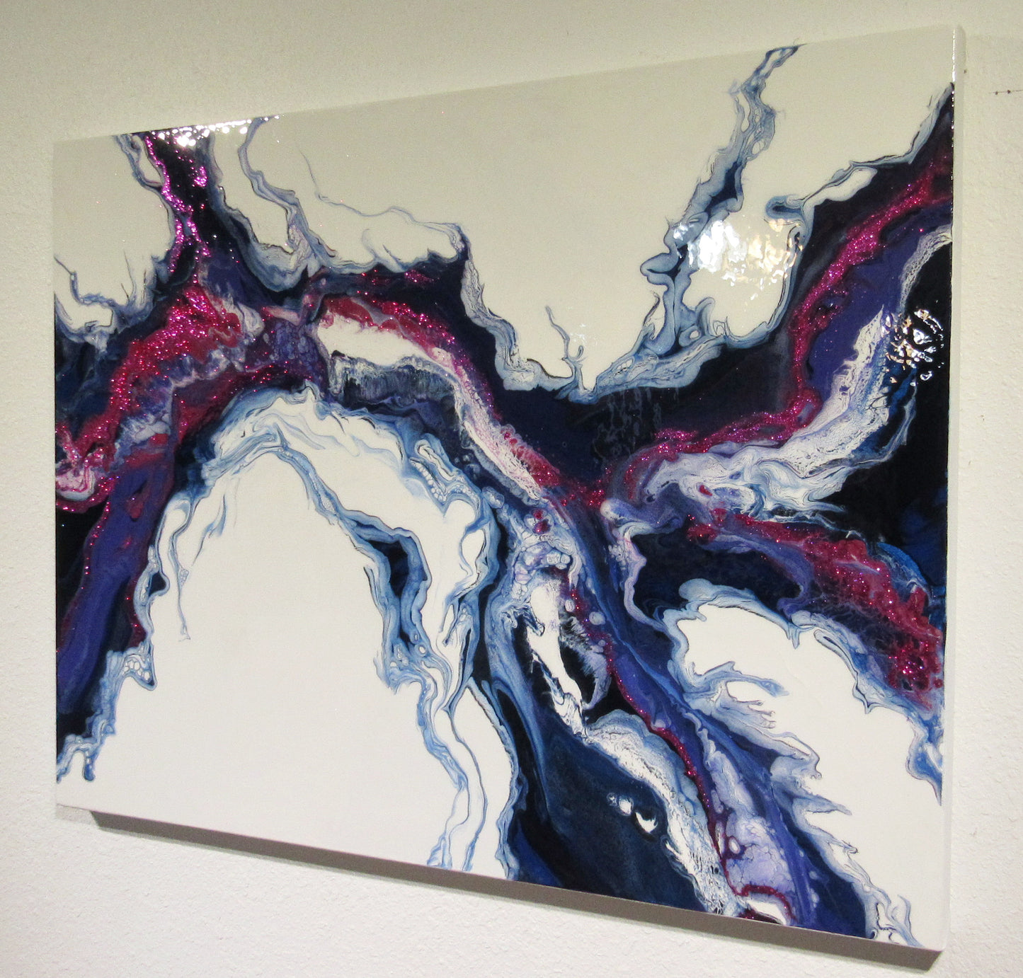 MAGENTA SPLASH - Original Resin Painting